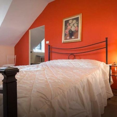 Apartamento Mansarda In Borgo Dora Turín Exterior foto
