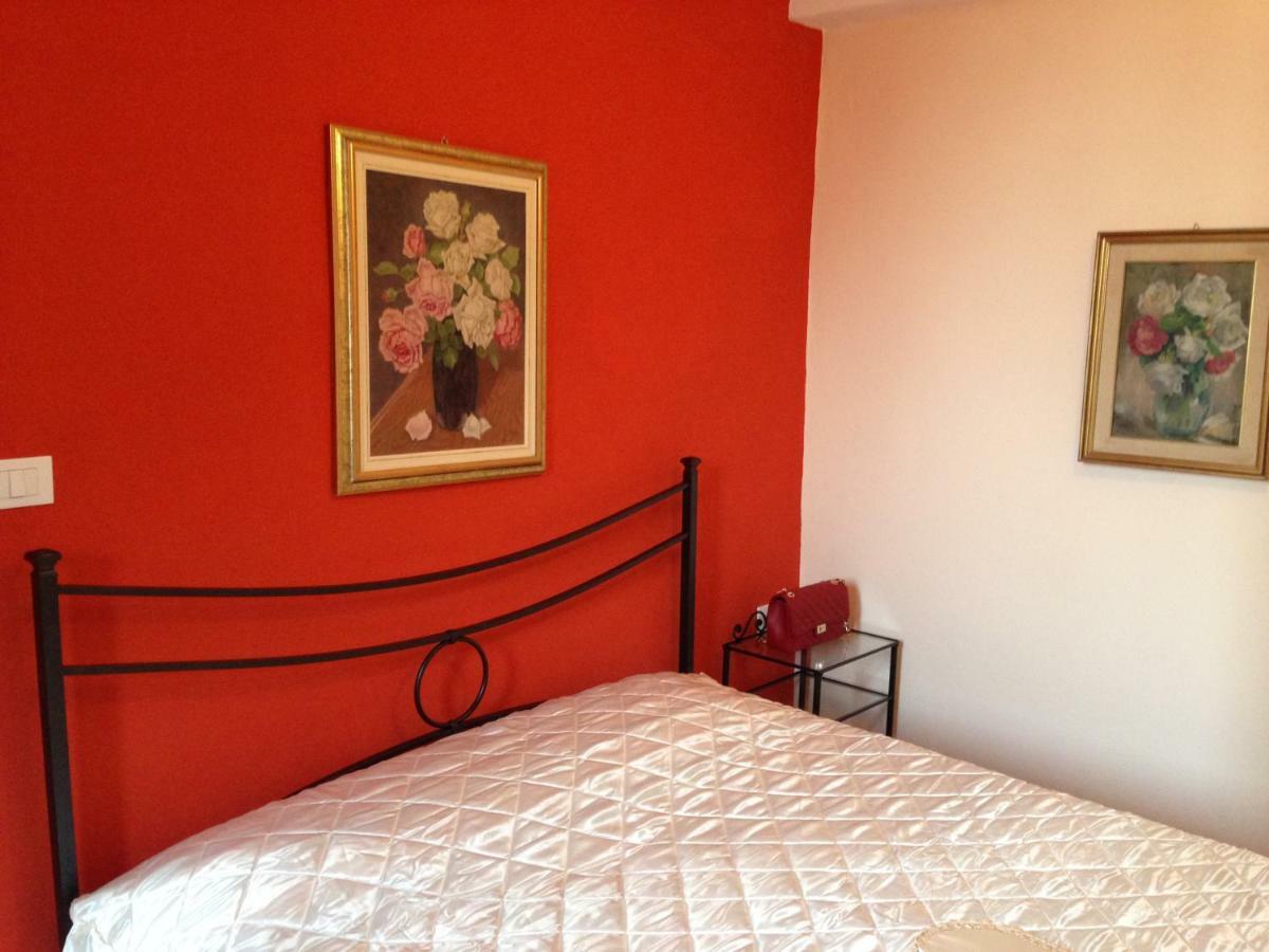 Apartamento Mansarda In Borgo Dora Turín Exterior foto